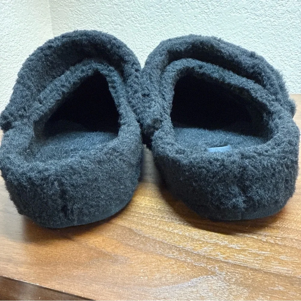 CROCS Classic Cozy Slipper Fleece Faux Fur Black Unisex Women‎ 12, Man 10 EUC